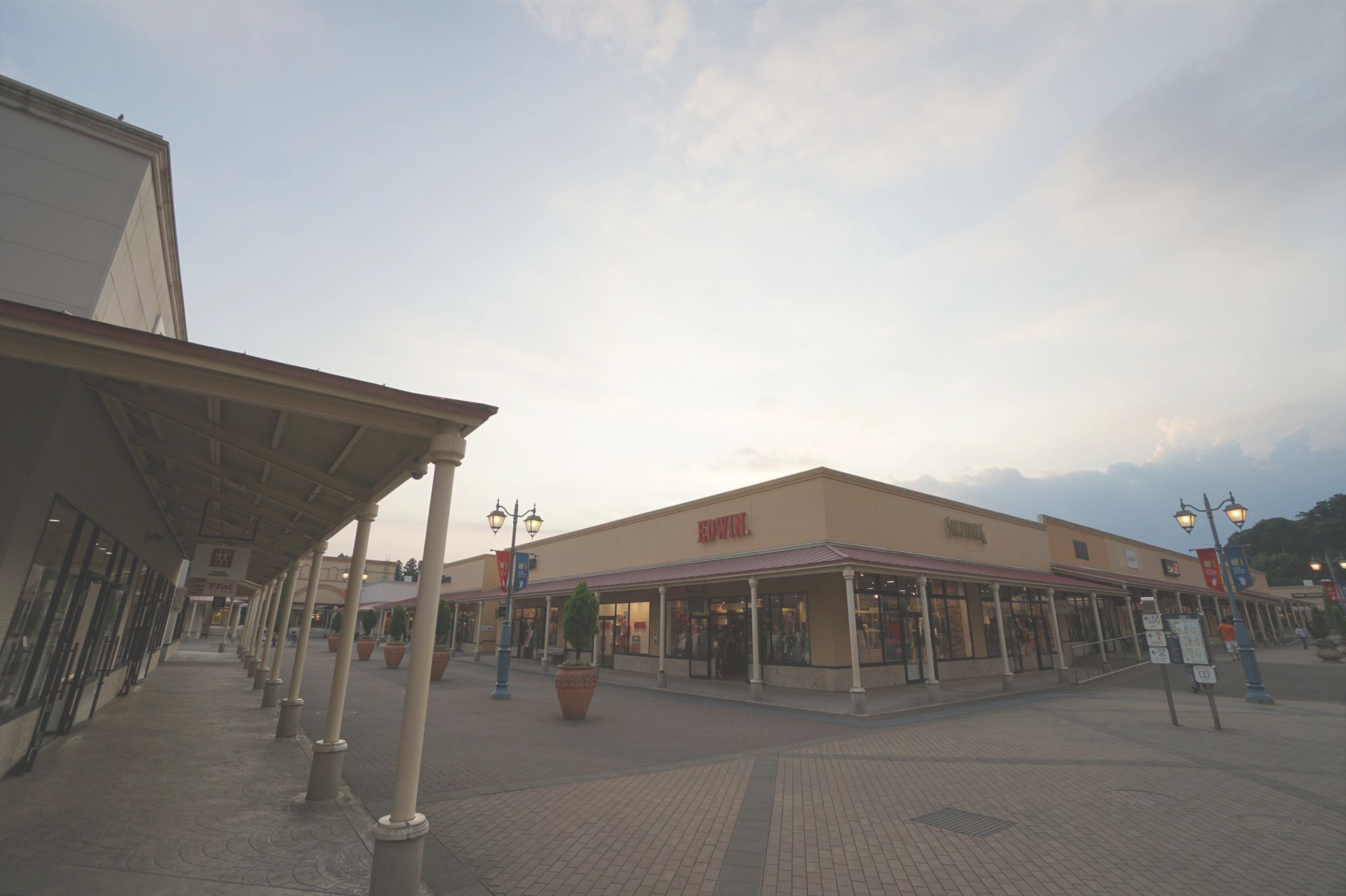 宇都宮ホテル丸治　観光地　那須ガーデンアウトレット